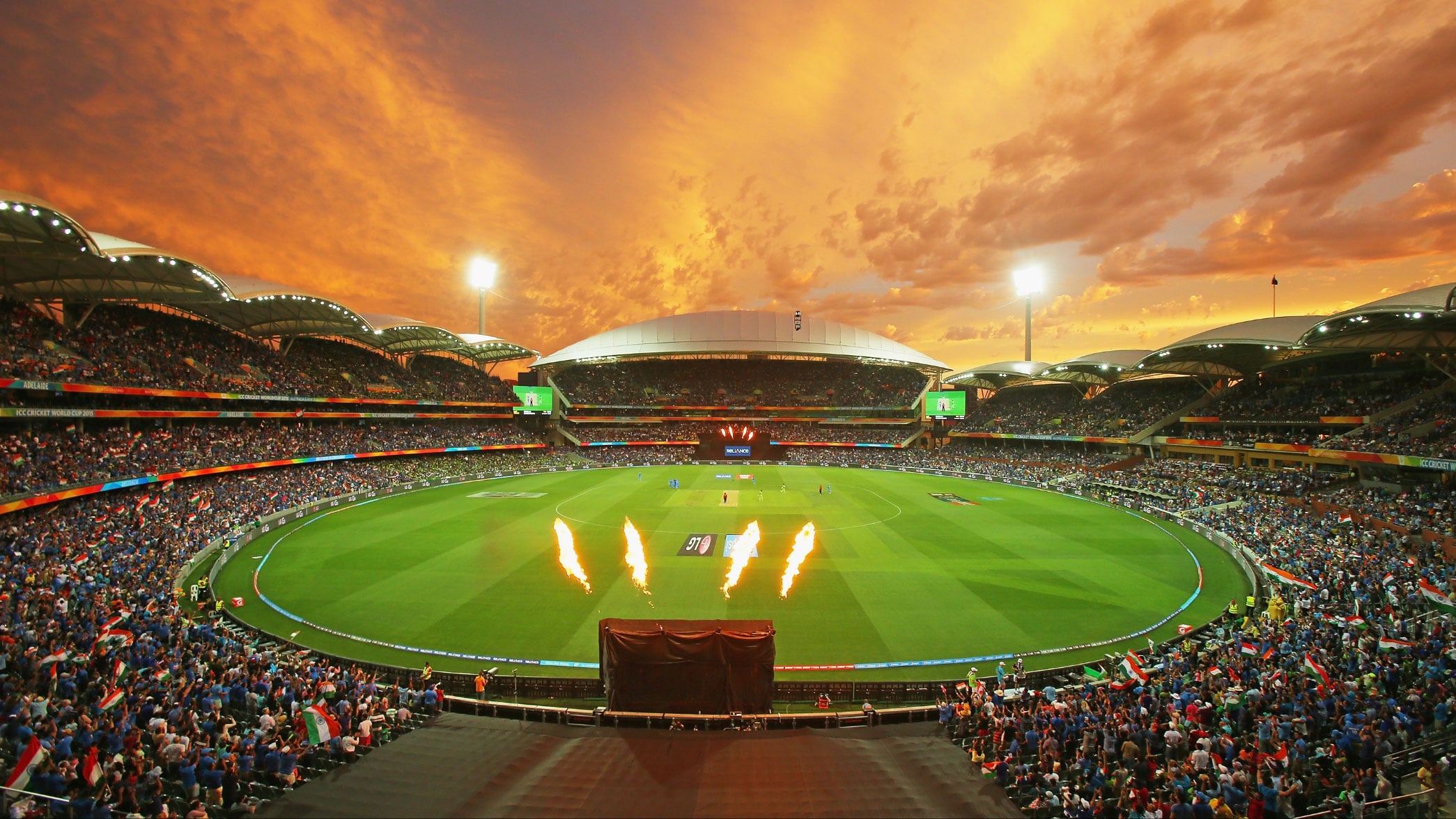 Matched field. Стадион крикет Граунд. IPL Stadium. Стадион Мельбурн Виктори крикет. Стадион в Аделаиде.